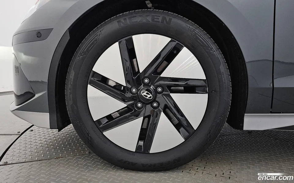 Hyundai Ioniq 6 2024 — thumbnail 2