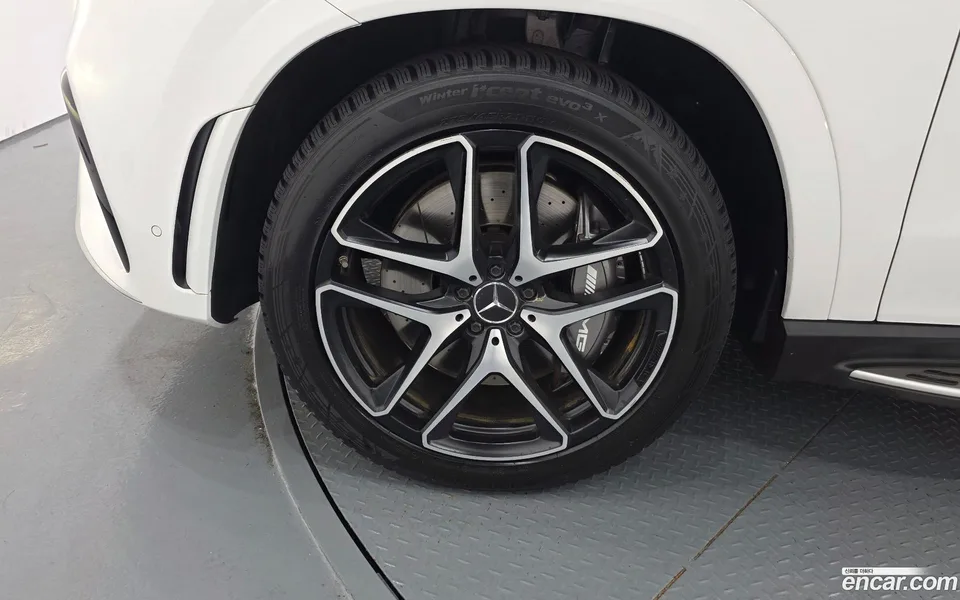 Mercedes-Benz GLE-Class AMG GLE53 4MATIC+ 2023 — thumbnail 5