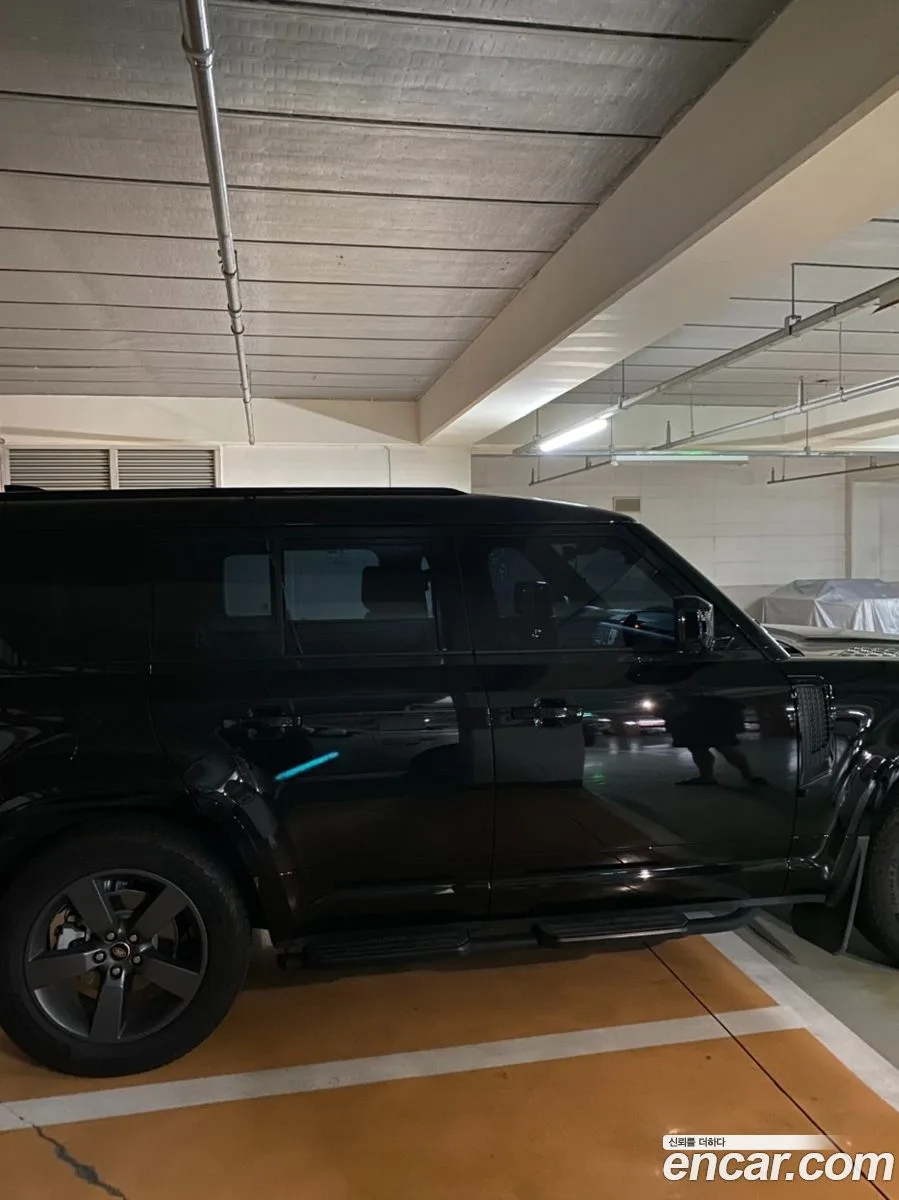 Land Rover Defender 110 P300 X- SE 2025 — thumbnail 4