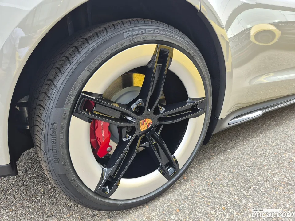 Porsche Taycan 4S 2026 — thumbnail 3