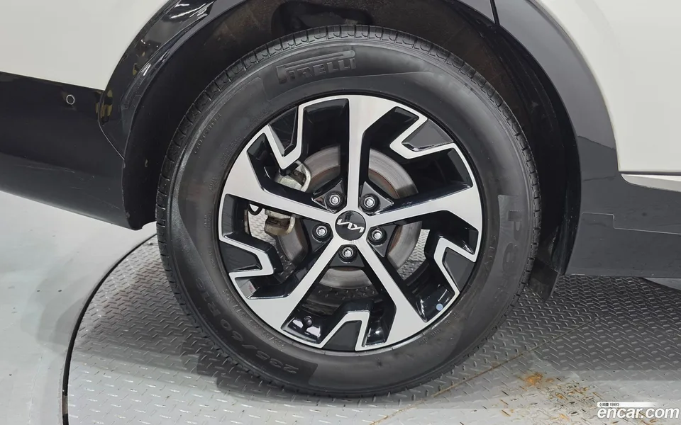 Kia Sportage Hybrid 4WD 2023 — thumbnail 2