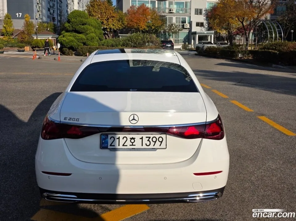 Mercedes-Benz E-Class E200 2025 — photo 1, buy with delivery to Moscow