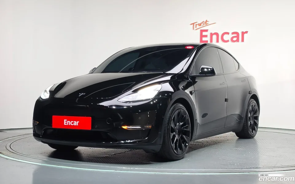 Tesla Model Y AWD 2022 — фото 1, купить с доставкой в Москву