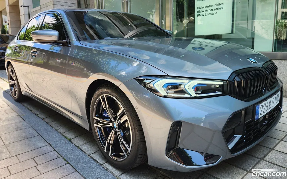 BMW 3 Series 320i M 2026 — thumbnail 3