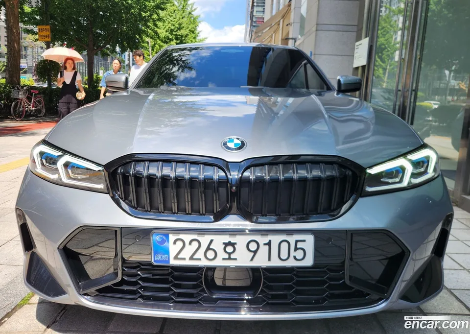 BMW 3 Series 320i M 2026 — photo 1, buy with delivery to Moscow
