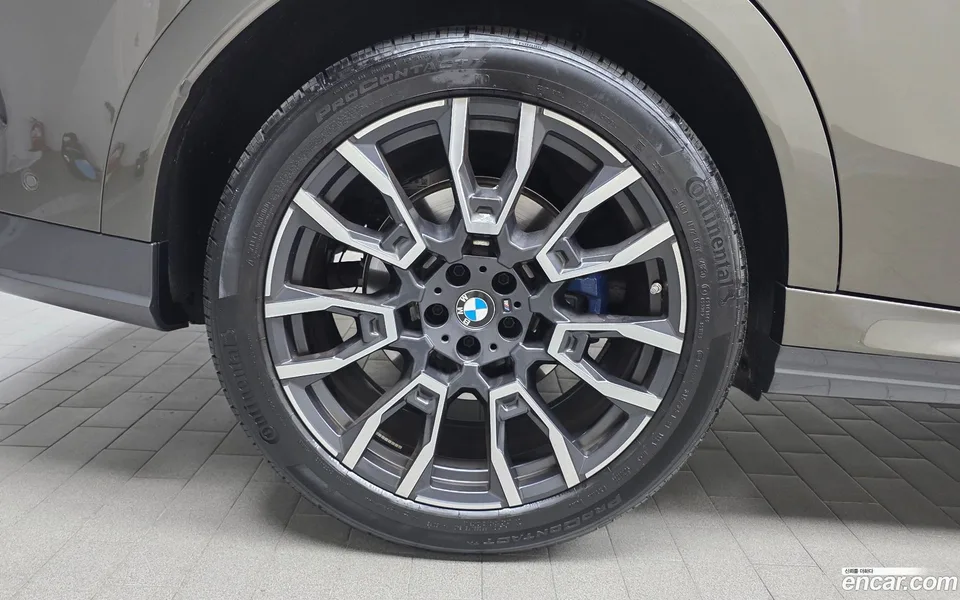 BMW X6 xDrive40i M 2024 — thumbnail 2
