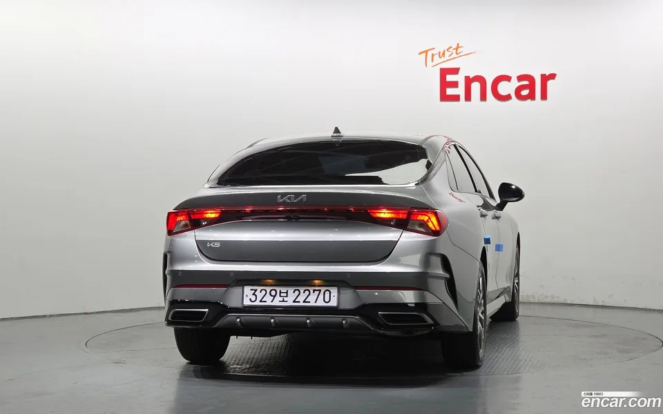 Kia K5 2.0 2023 — thumbnail 4