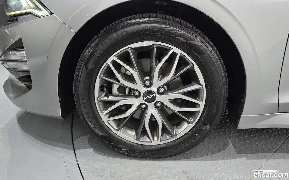 Kia K5 2.0 2023 — thumbnail 5