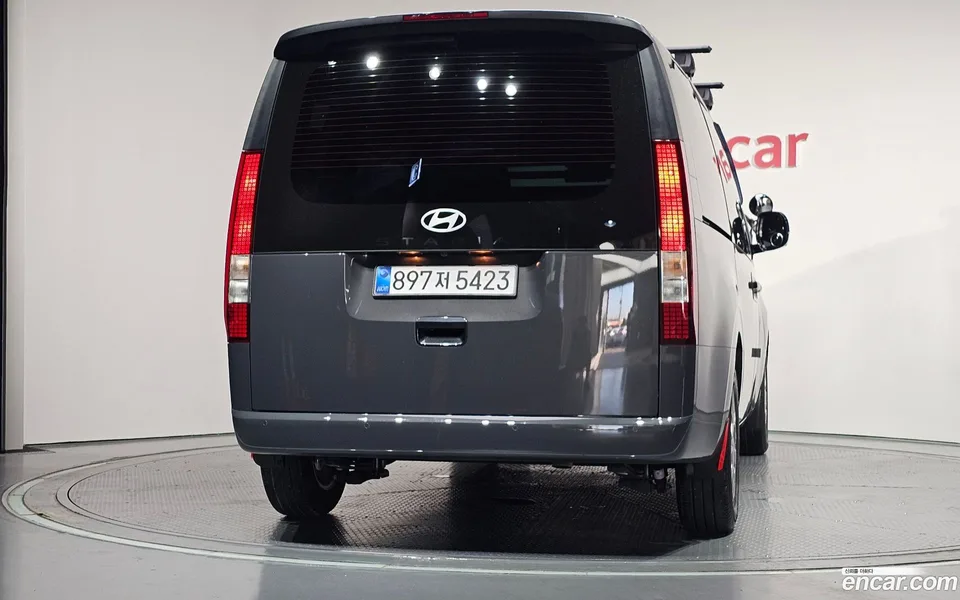 Hyundai Staria HEV 1.6 3 2025 — миниатюра 4