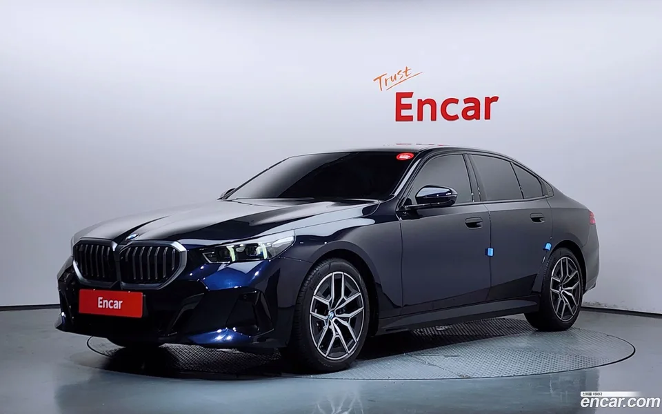 BMW 5 Series 523d M 2025 — photo 1, buy with delivery to Moscow