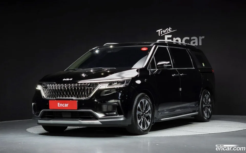 Kia Carnival 9 2023 — photo 1, buy with delivery to Moscow