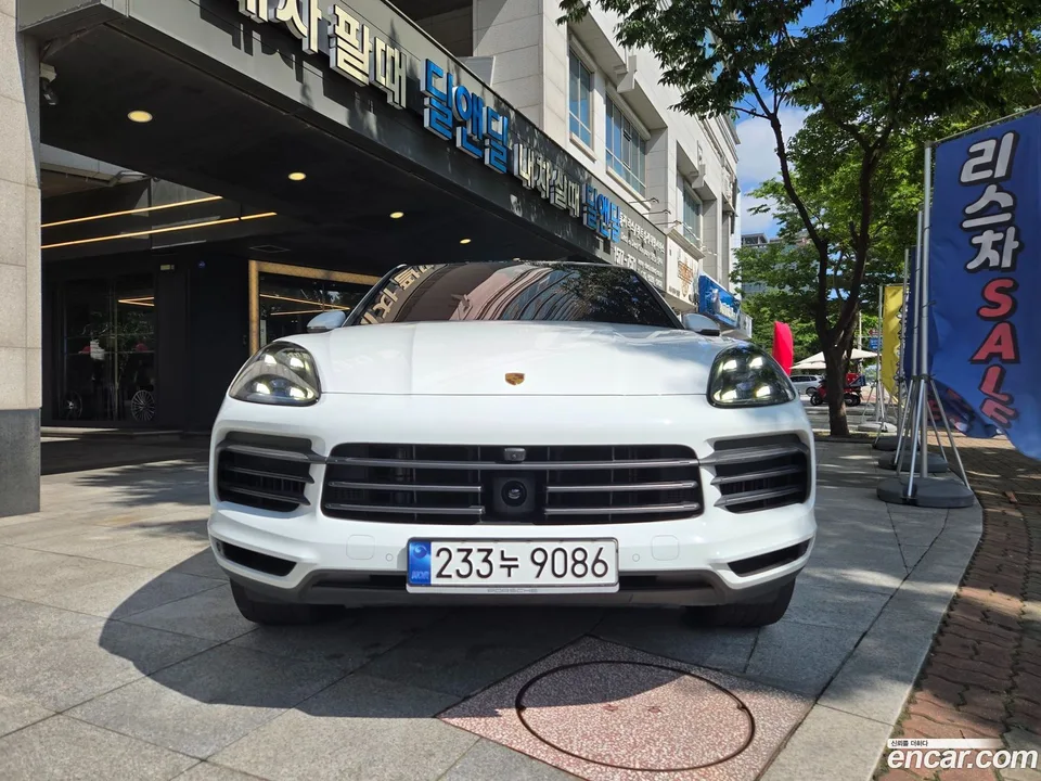 Porsche Cayenne 3.0 2023 — thumbnail 3