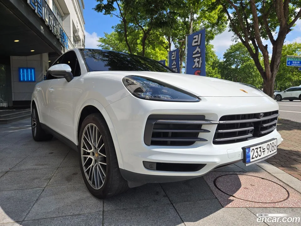 Porsche Cayenne 3.0 2023 — photo 1, buy with delivery to Moscow