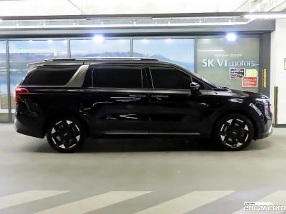 Kia Carnival 7 2024 — thumbnail 3