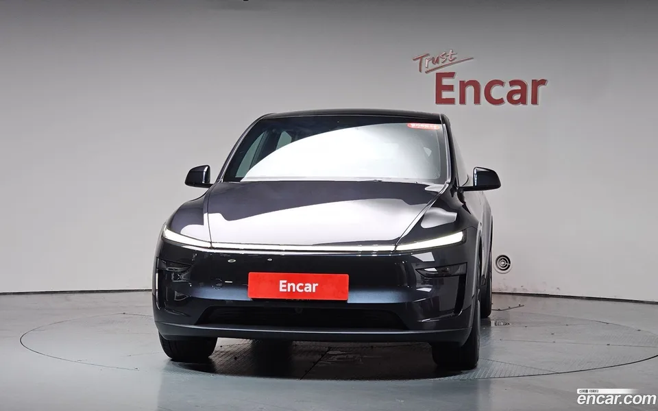 Tesla Model Y RWD 2026 — thumbnail 3