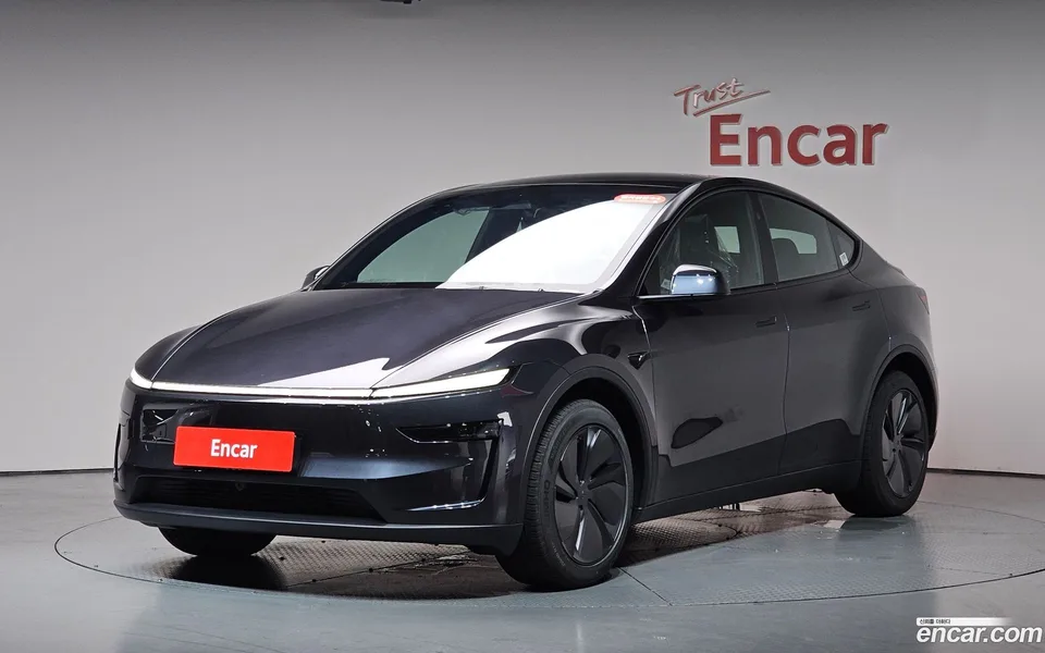 Tesla Model Y RWD 2026 — photo 1, buy with delivery to Moscow