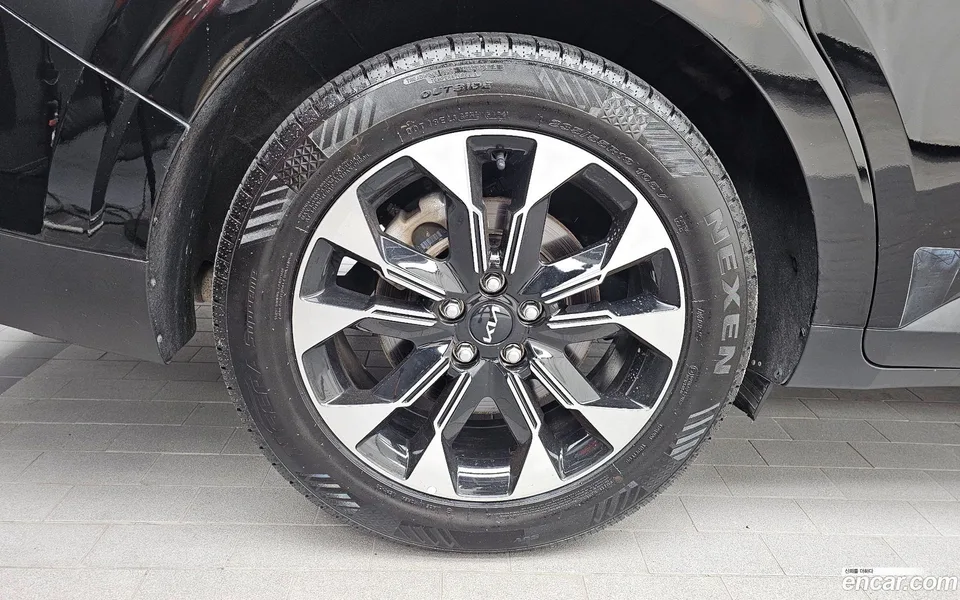 Kia Carnival 9 2022 — thumbnail 2