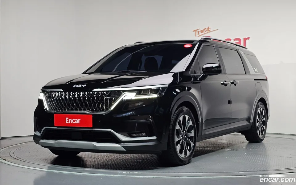 Kia Carnival 9 2022 — photo 1, buy with delivery to Moscow