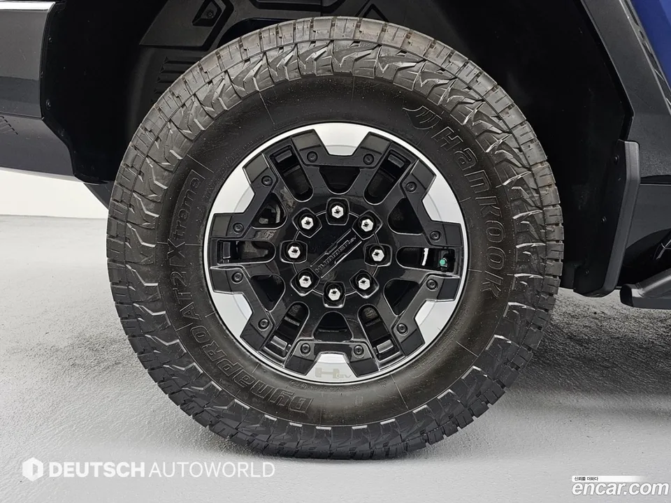 GMC EV e4WD 2024 — миниатюра 5