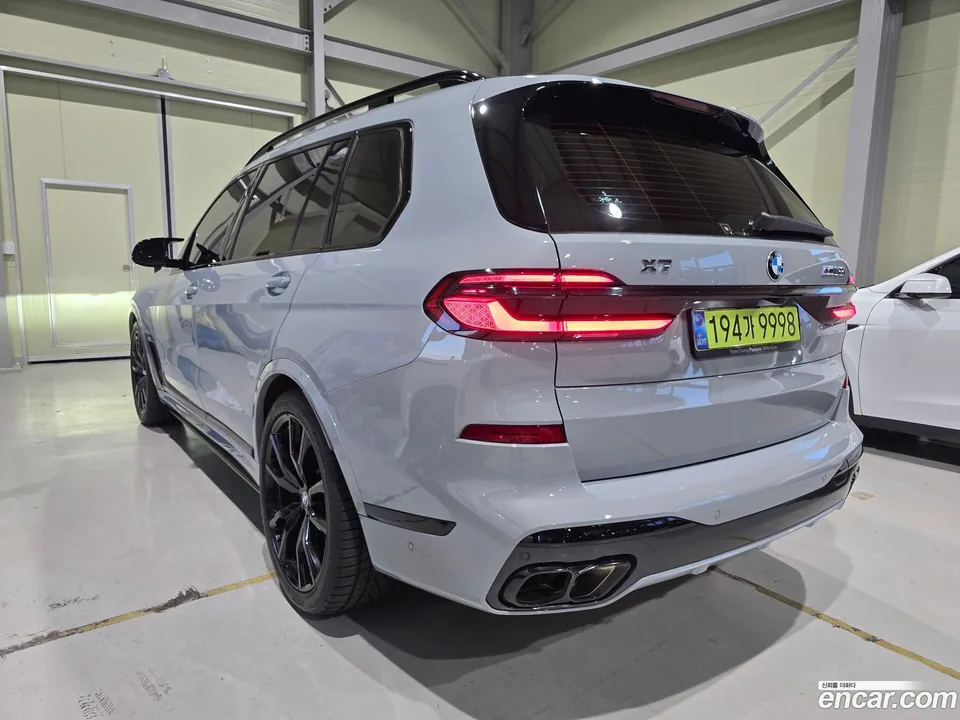 BMW X7 M60i xDrive M 6 2025 — thumbnail 3