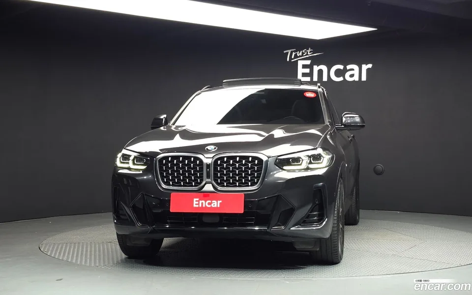 BMW X4 xDrive20i M 2023 — thumbnail 3