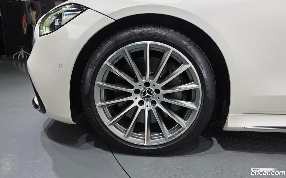 Mercedes-Benz S-Class S500L 4MATIC 2022 — thumbnail 2
