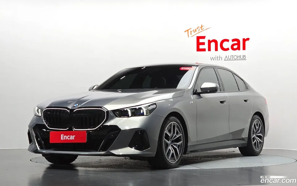 BMW 5 Series 520i M 2025 — photo 1, buy with delivery to Moscow