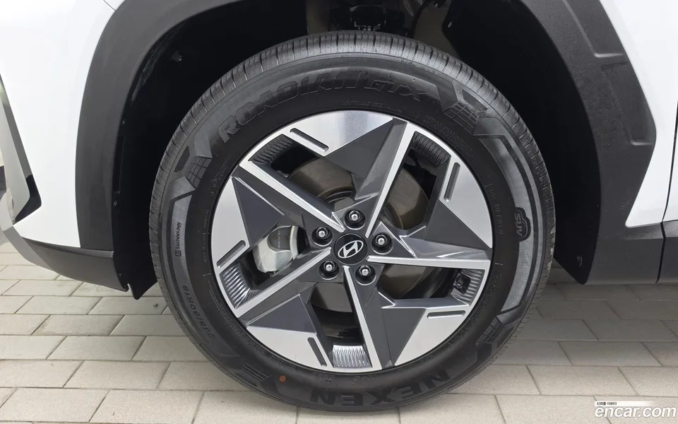 Hyundai Tucson NX4 1.6 2WD 2025 — thumbnail 2