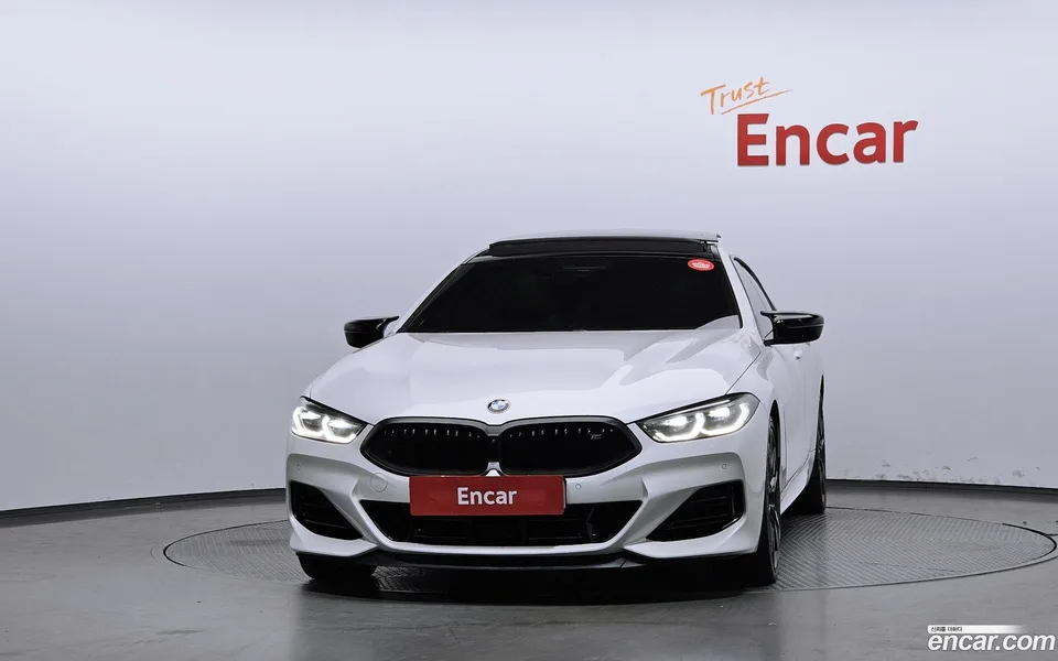 BMW 8 Series M850i xDrive 2025 — thumbnail 3