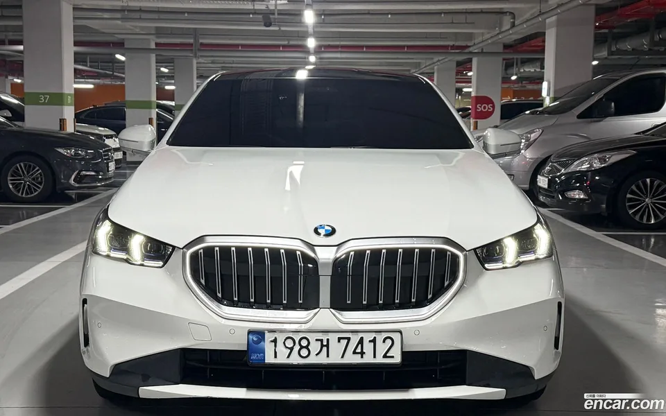 BMW 5 Series 530i xDrive 2024 — photo 1, buy with delivery to Moscow