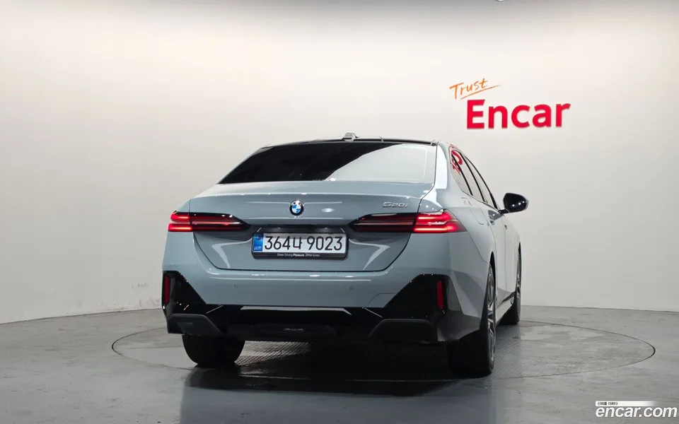 BMW 5 Series 520i M 2026 — thumbnail 4