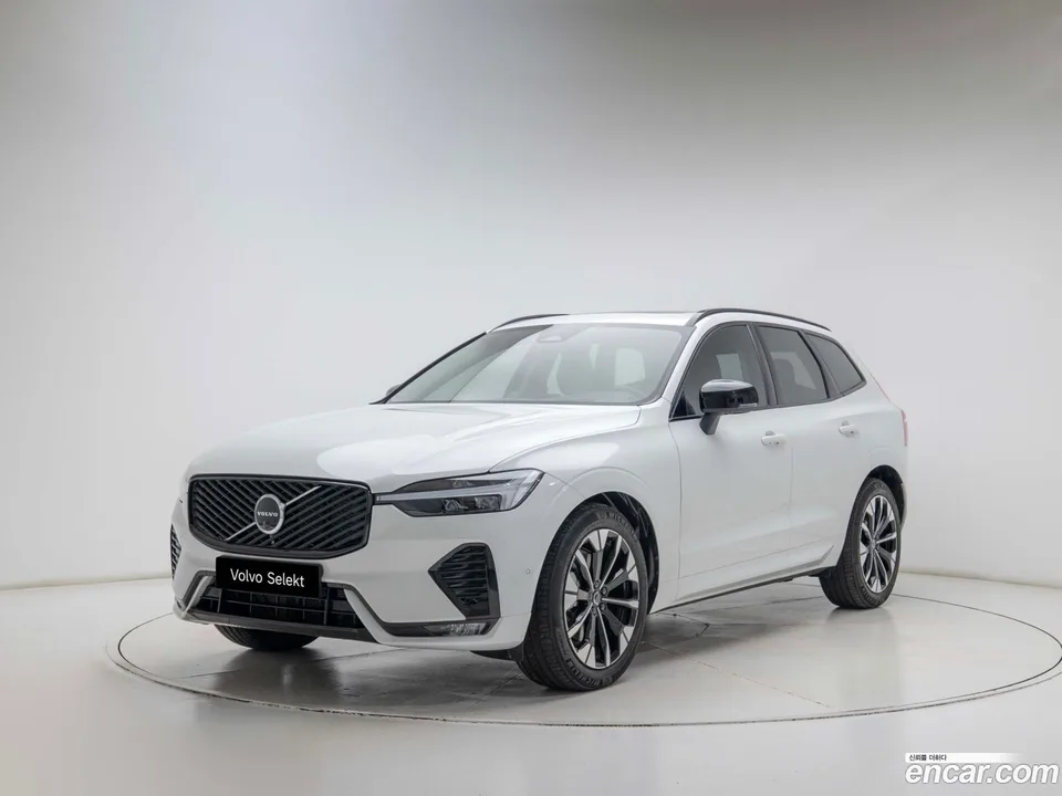 Volvo XC60 B5 2025 — photo 1, buy with delivery to Moscow