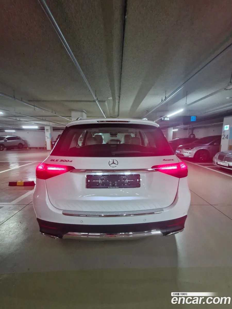 Mercedes-Benz GLE-Class GLE300d 4MATIC 2026 — thumbnail 4