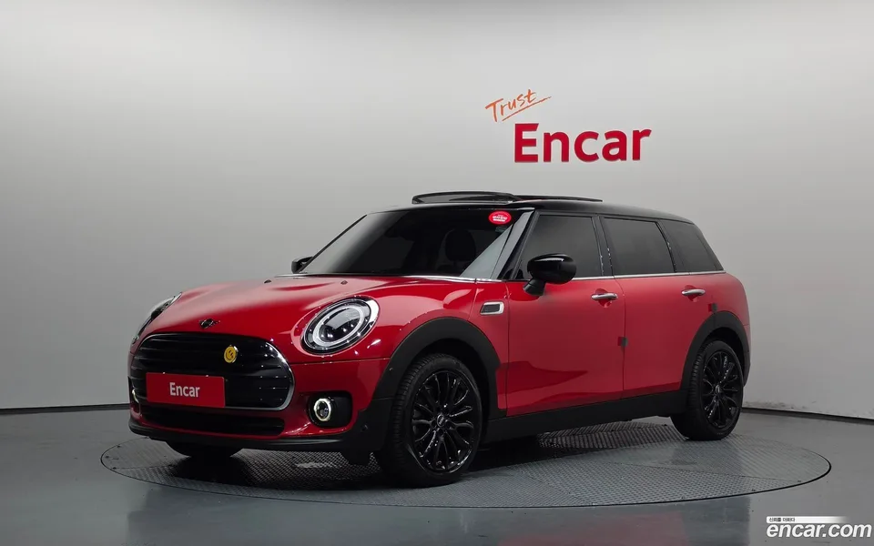 MINI Cooper Clubman 2023 — photo 1, buy with delivery to Moscow