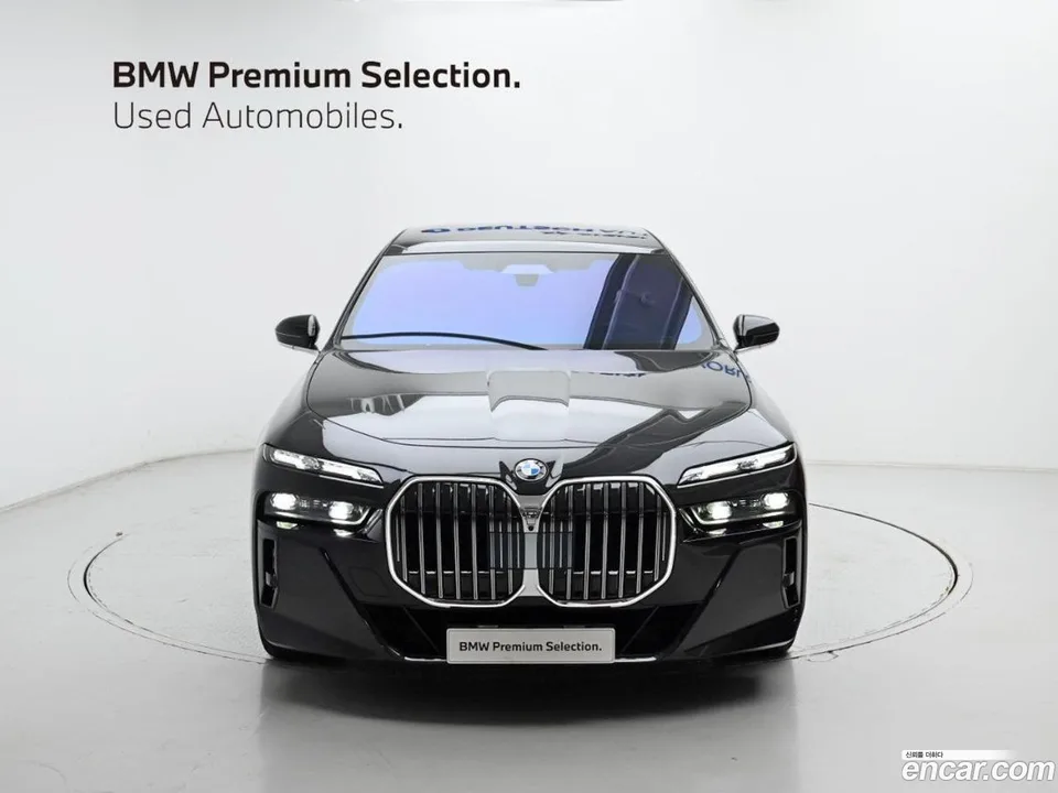 BMW 7 Series 740i xDrive M 2024 — thumbnail 3