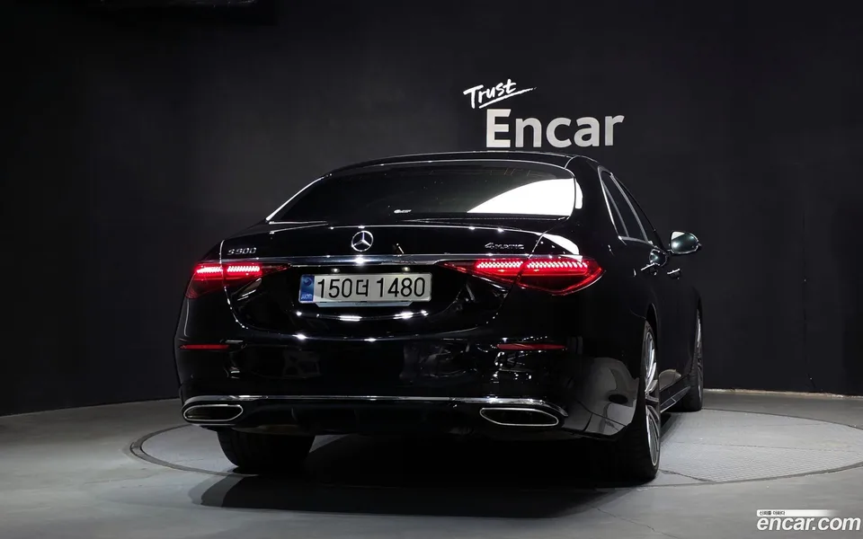 Mercedes-Benz S-Class S500L 4MATIC 2025 — thumbnail 4