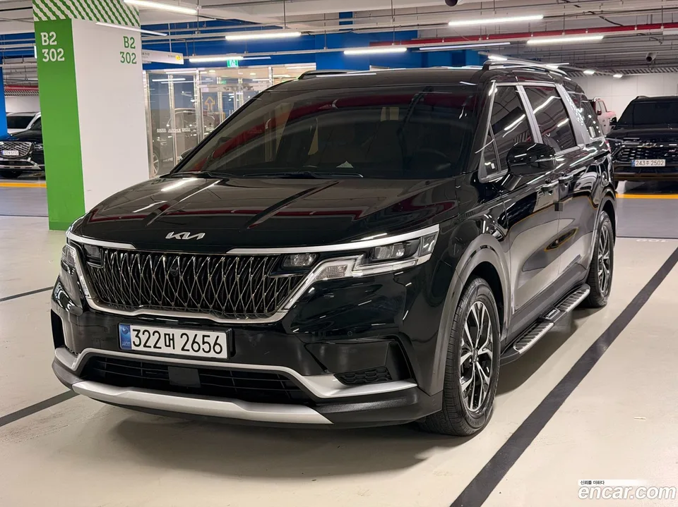 Kia Carnival 9 2022 — photo 1, buy with delivery to Moscow