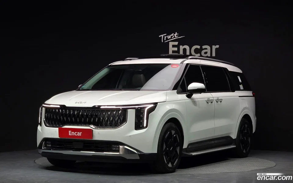 Kia Carnival HEV 9 2024 — photo 1, buy with delivery to Moscow