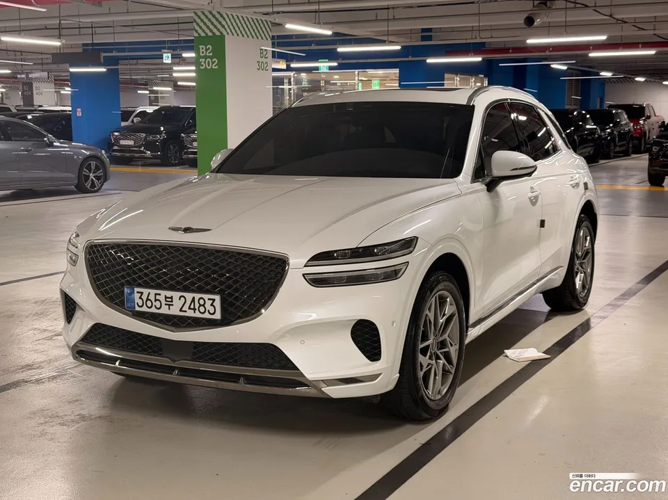 Genesis GV70 2.5T AWD 2022 — photo 1, buy with delivery to Moscow