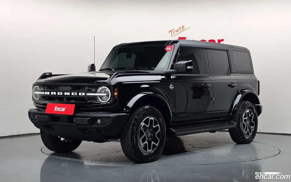 Ford Bronco 2.3 2025 — photo 1, buy with delivery to Moscow