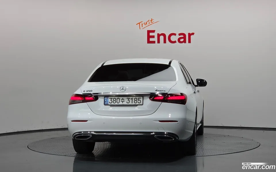Mercedes-Benz E-Class E350 4MATIC 2022 — thumbnail 4