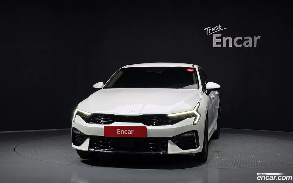 Kia K5 Hybrid 2024 — thumbnail 3