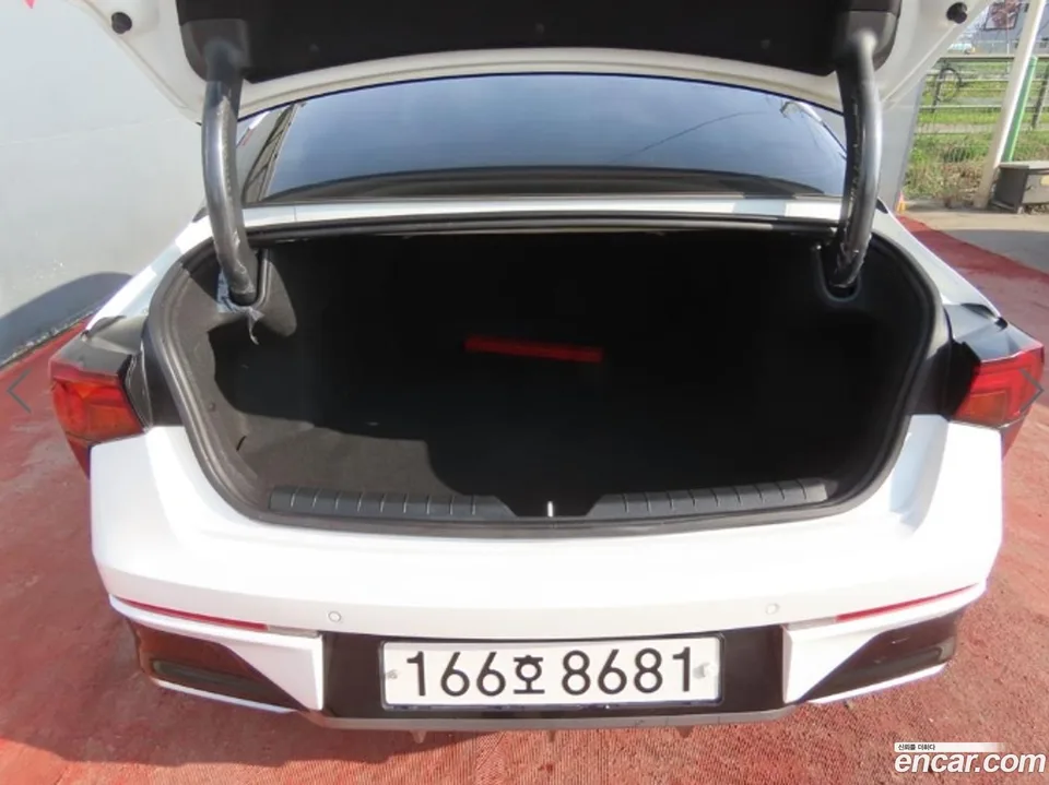 Kia K5 2.0 2024 — thumbnail 2