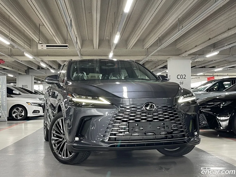 Lexus RX 350h 2026 — photo 1, buy with delivery to Moscow