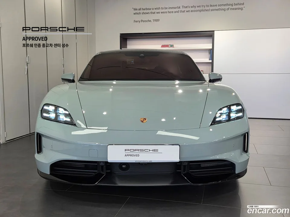 Porsche Taycan GTS 2026 — thumbnail 3