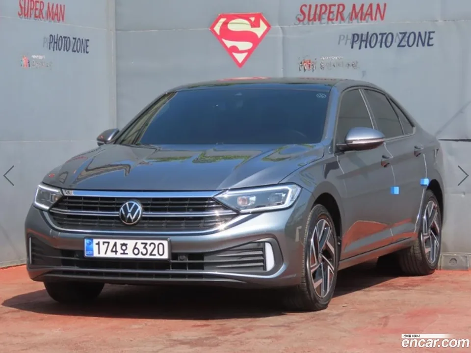Volkswagen Jetta 1.5 TSI 2023 — photo 1, buy with delivery to Moscow