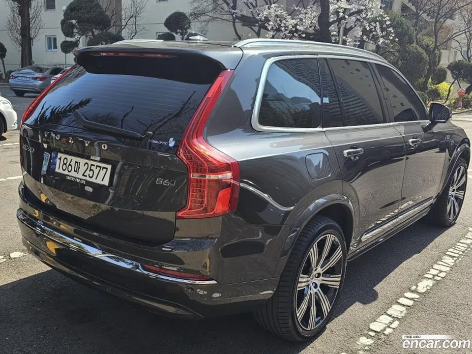 Volvo XC90 B6 2023 — thumbnail 3