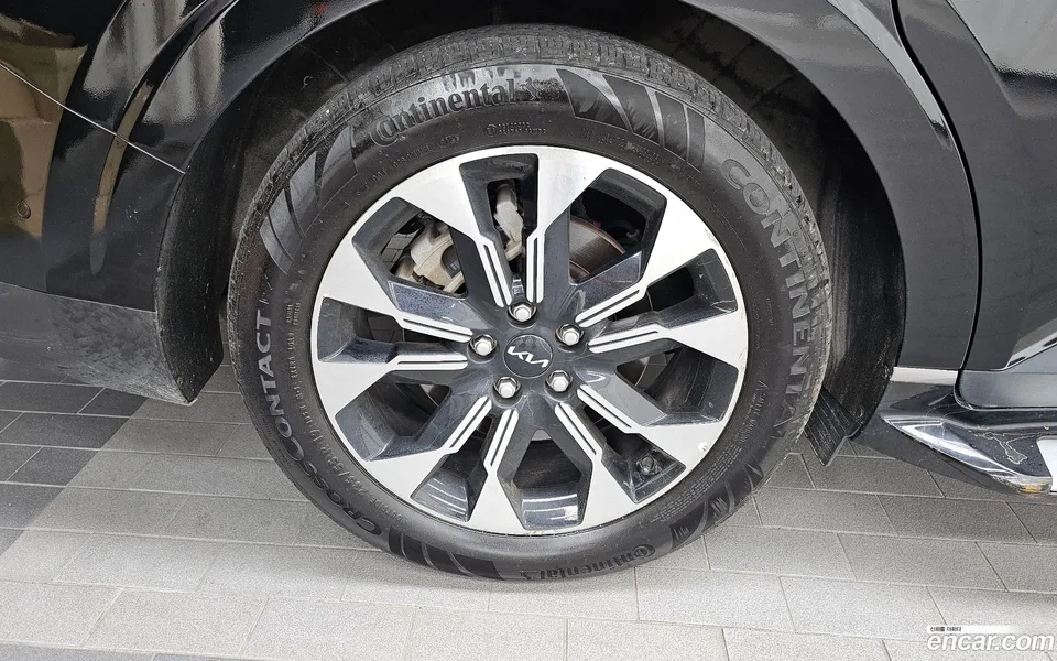 Kia Carnival 9 () 2022 — thumbnail 2