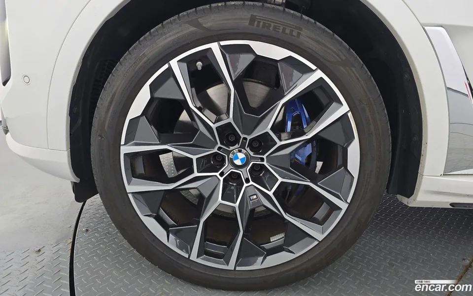 BMW X7 xDrive 40i M 6 2024 — thumbnail 5
