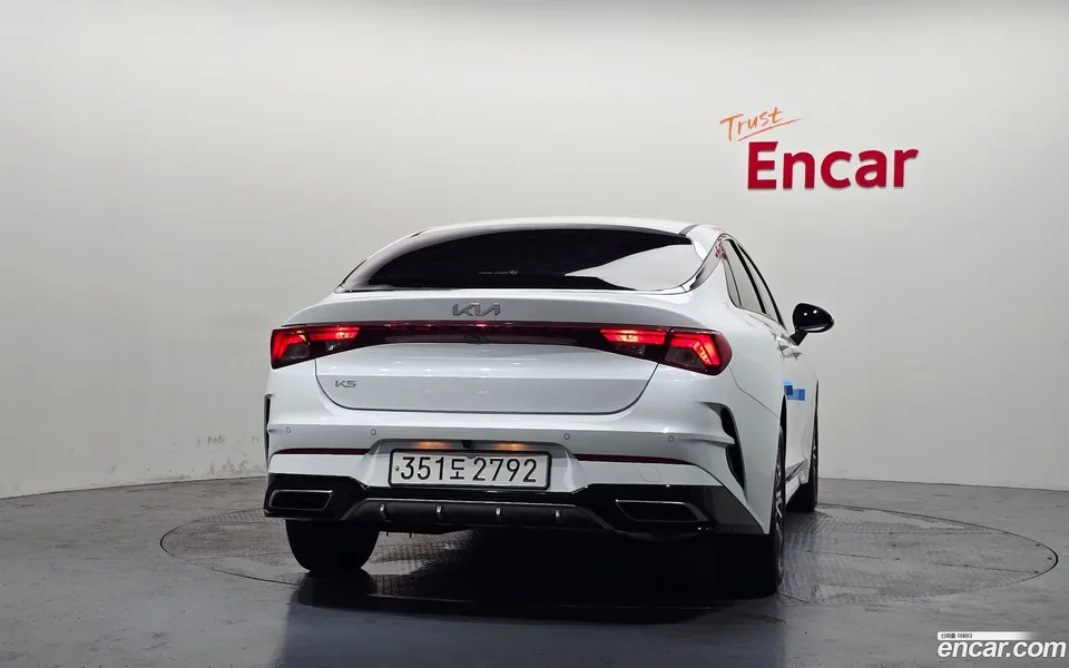 Kia K5 2.0 2023 — thumbnail 4